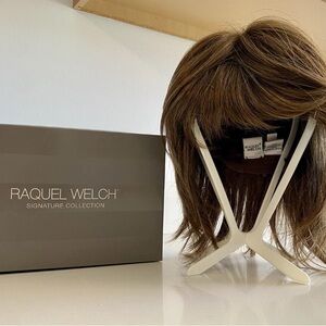 Raquel Welch Signature Collection pecan Brown Wig never worn